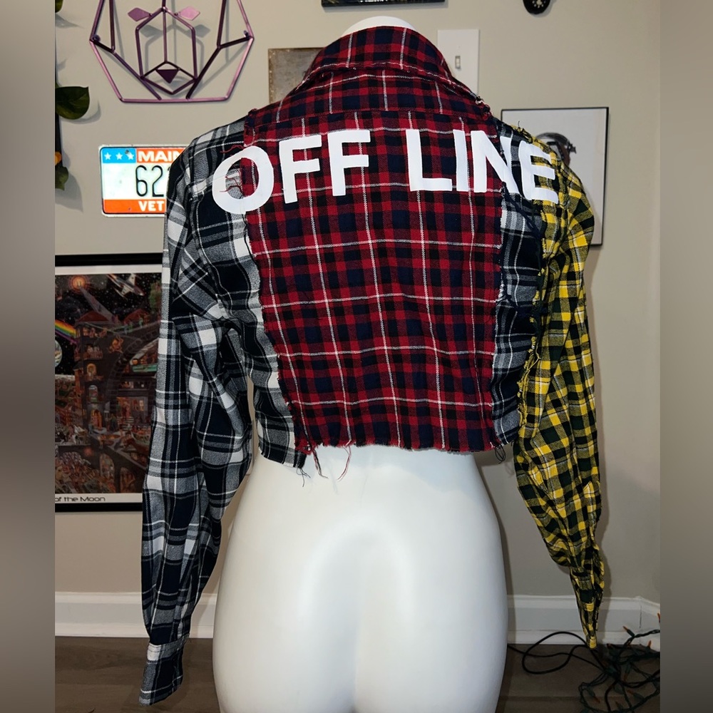 Fashion Nova ‘Offline’ Cropped Flannel